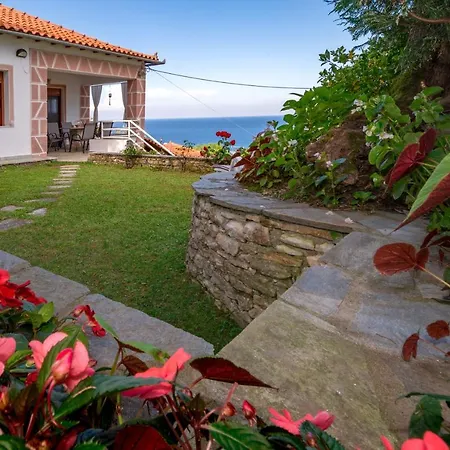 בית נופש Gardenia Sea View חורפטו