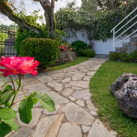 בית נופש Gardenia Sea View חורפטו