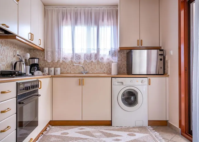 Gardenia Sea View Дом отдыха Хорефто